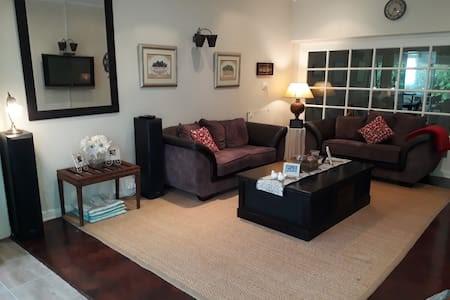 9 Bedroom Property for Sale in Walmer Eastern Cape